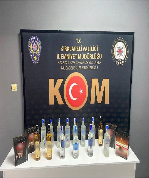 Kırklareli’de 26 litre kaçak içki ele geçirildi Kırklareli’de 26 litre kaçak içki ele geçirildi