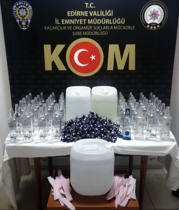 Edirne’de yılbaşı öncesi denetim; 75 litre etil alkol ele geçirildi Edirne’de yılbaşı öncesi denetim; 75 litre etil alkol ele geçirildi