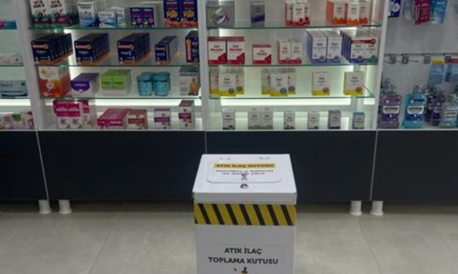 Ergene Belediyesi Eczanelere Atık İlaç Toplama Kutuları Bıraktı Ergene Belediyesi Eczanelere Atık İlaç Toplama Kutuları Bıraktı