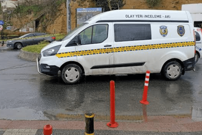 Genç Adam İş Yerinde İntihar Etti!