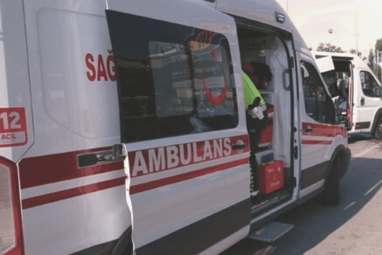 İşçi Servisleri Kaza Yaptı: 3 Yaralı!
