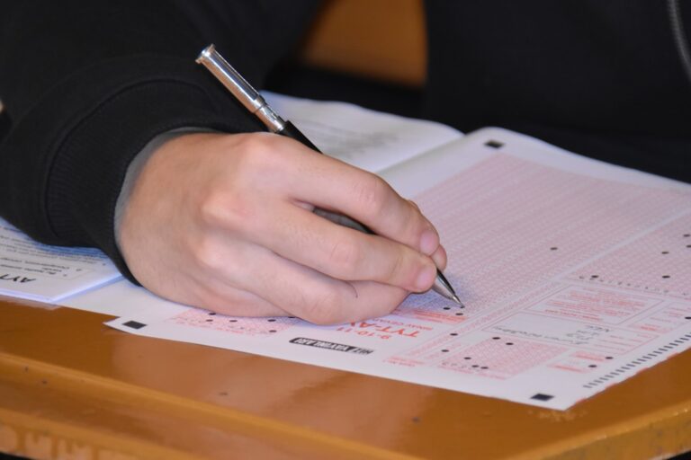Süleymanpaşa Belediyesinden üniversite adaylarına ücretsiz deneme sınavı