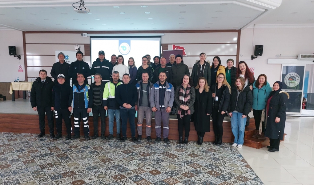 BÜYÜKŞEHİR BELEDİYESİ KADINA YÖNELİK ŞİDDETLE MÜCADELE SUNUMU GERÇEKLEŞTİRDİ BÜYÜKŞEHİR BELEDİYESİ KADINA YÖNELİK ŞİDDETLE MÜCADELE SUNUMU GERÇEKLEŞTİRDİ