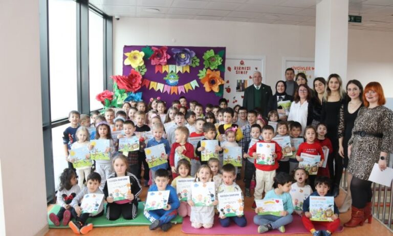 Ergene Belediyesi Beren Bebek Çocuk Oyun Evinde Karne Heyecanı Yaşandı