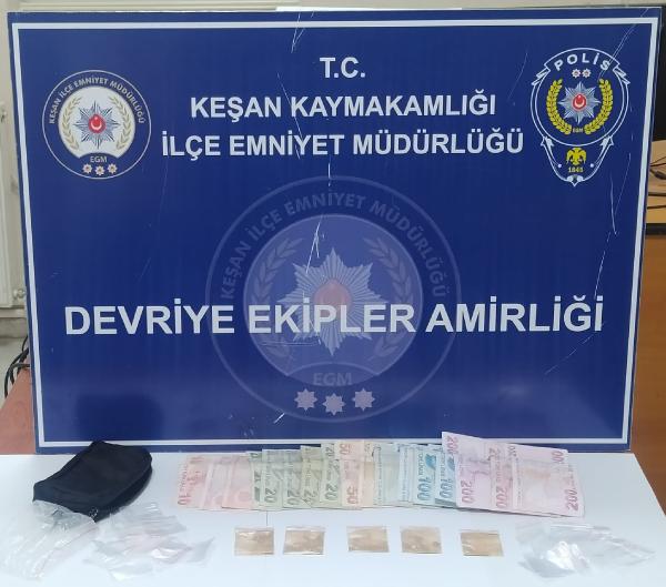 Keşan’da üzerinde uyuşturucuyla yakalanan şüpheliye gözaltı