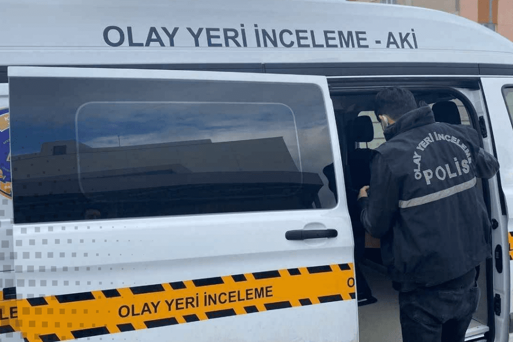 Yüksekten Düşen İşçi Hayatını Kaybetti! Yüksekten Düşen İşçi Hayatını Kaybetti!