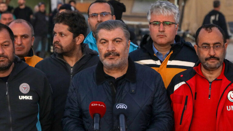 Bakan Koca: Bugüne kadar bulaşıcı hastalık salgını saptanmamıştır | Kahramanmaraş, Gaziantep, Şanlıurfa, Diyarbakır, Adana, Adıyaman, Osmaniye, Hatay, Kilis, Malatya