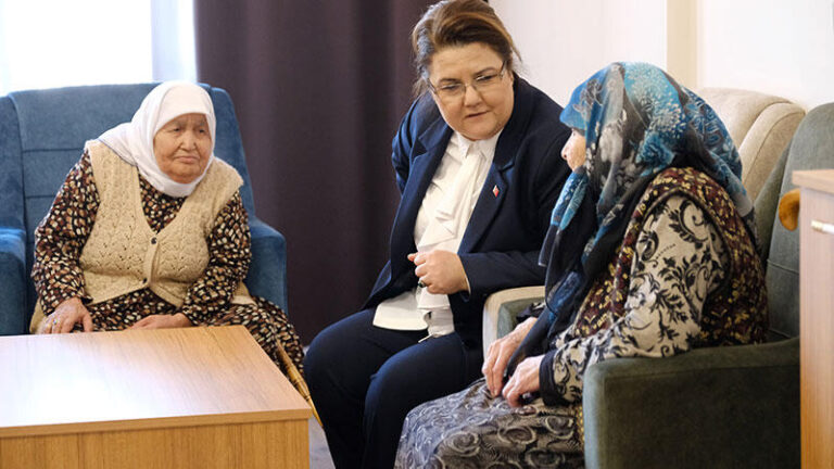 Bakan Yanık: Huzurevi sakini 68 depremzedemizi Konya’ya getirdik | Kahramanmaraş, Gaziantep, Şanlıurfa, Diyarbakır, Adana, Adıyaman, Osmaniye, Hatay, Kilis, Malatya