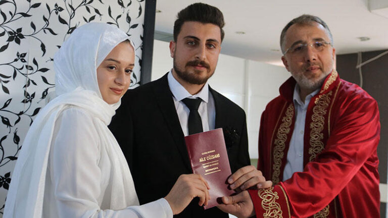 Hataylı depremzede çift, Nevşehir’de evlendi | Kahramanmaraş, Gaziantep, Şanlıurfa, Diyarbakır, Adana, Adıyaman, Osmaniye, Hatay, Kilis, Malatya