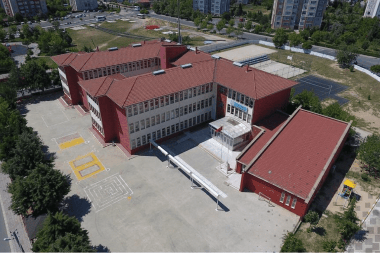 Çorlu’da 5 Okul Deprem Nedeniyle Boşaltıldı