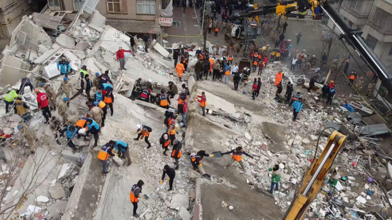 Şanlıurfa’da deprem soruşturmasında 4 kişi daha tutuklandı, hasarlı binalar yıkılıyor | Kahramanmaraş, Gaziantep, Şanlıurfa, Diyarbakır, Adana, Adıyaman, Osmaniye, Hatay, Kilis, Malatya