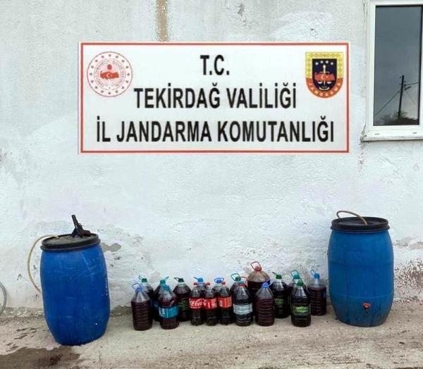 420 Litre Sahte İçki Ele Geçirildi 420 Litre Sahte İçki Ele Geçirildi