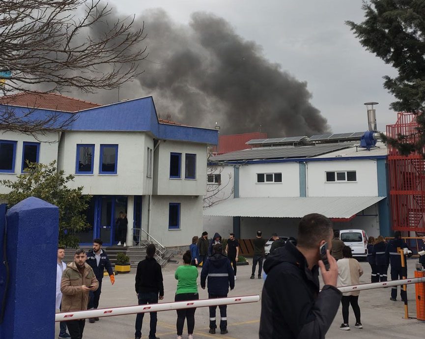 Kimya Fabrikasında Patlama Kimya Fabrikasında Patlama