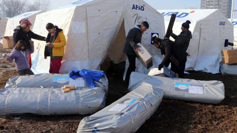 AFAD: Deprem bölgesinde 1 milyon 593 bin 808 kişiye barınma hizmeti veriliyor | Kahramanmaraş, Gaziantep, Şanlıurfa, Diyarbakır, Adana, Adıyaman, Osmaniye, Hatay, Kilis, Malatya