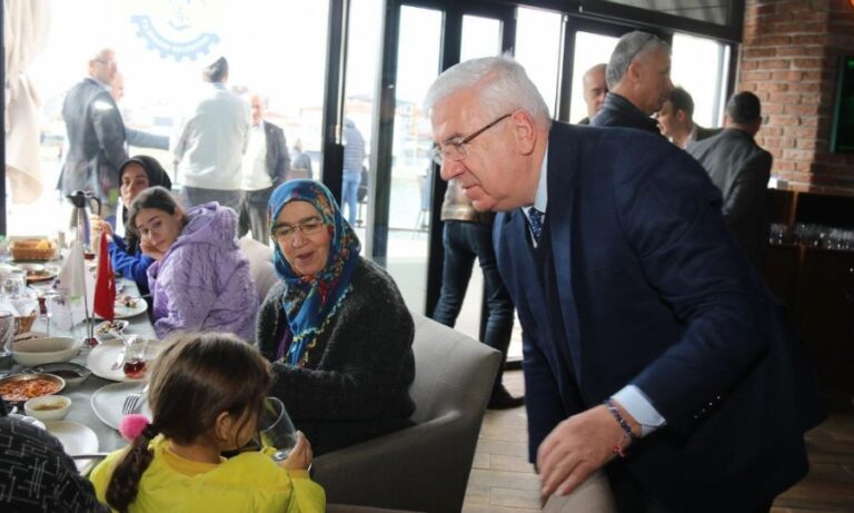 Başkan Yüksel, Ergene’ye yerleşen afetzedelerle bir araya geldi