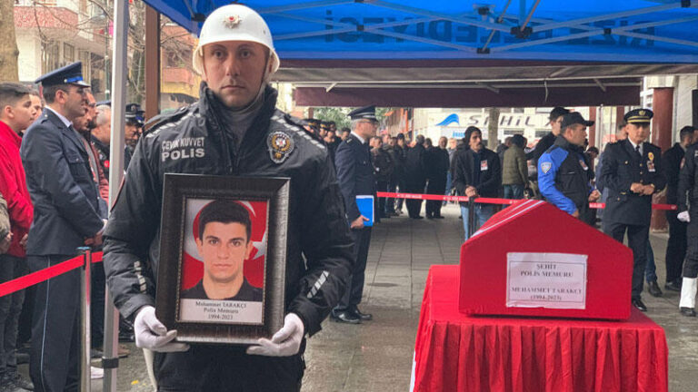 Deprem bölgesinde görevliyken şehit olan polis, son yolculuğuna uğurlandı | Kahramanmaraş, Gaziantep, Şanlıurfa, Diyarbakır, Adana, Adıyaman, Osmaniye, Hatay, Kilis, Malatya
