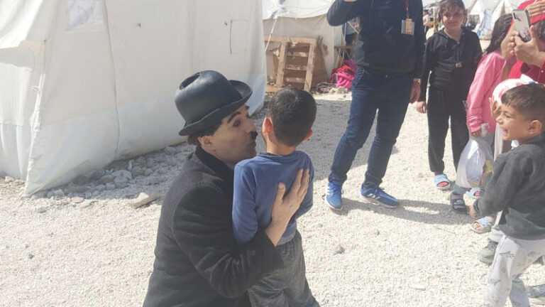 Depremzede çocuklara ‘Charlie Chaplin’ sürprizi | Kahramanmaraş, Gaziantep, Şanlıurfa, Diyarbakır, Adana, Adıyaman, Osmaniye, Hatay, Kilis, Malatya