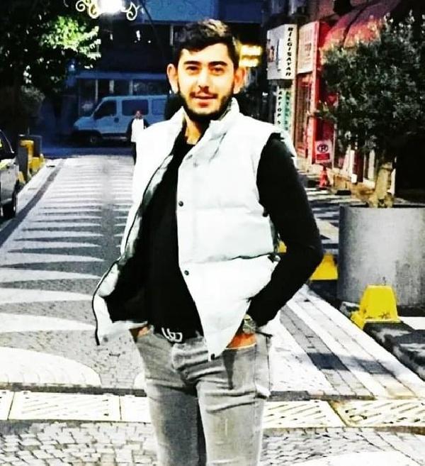Tüfekle havaya ateş açmak isterken yanındaki arkadaşını ağır yaralamıştı; tutuklandı Tüfekle havaya ateş açmak isterken yanındaki arkadaşını ağır yaralamıştı; tutuklandı