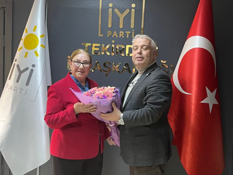Şadiye Onar Karataş İYİ Parti Tekirdağ İl Başkanlığında A. Adalığını Açıkladı