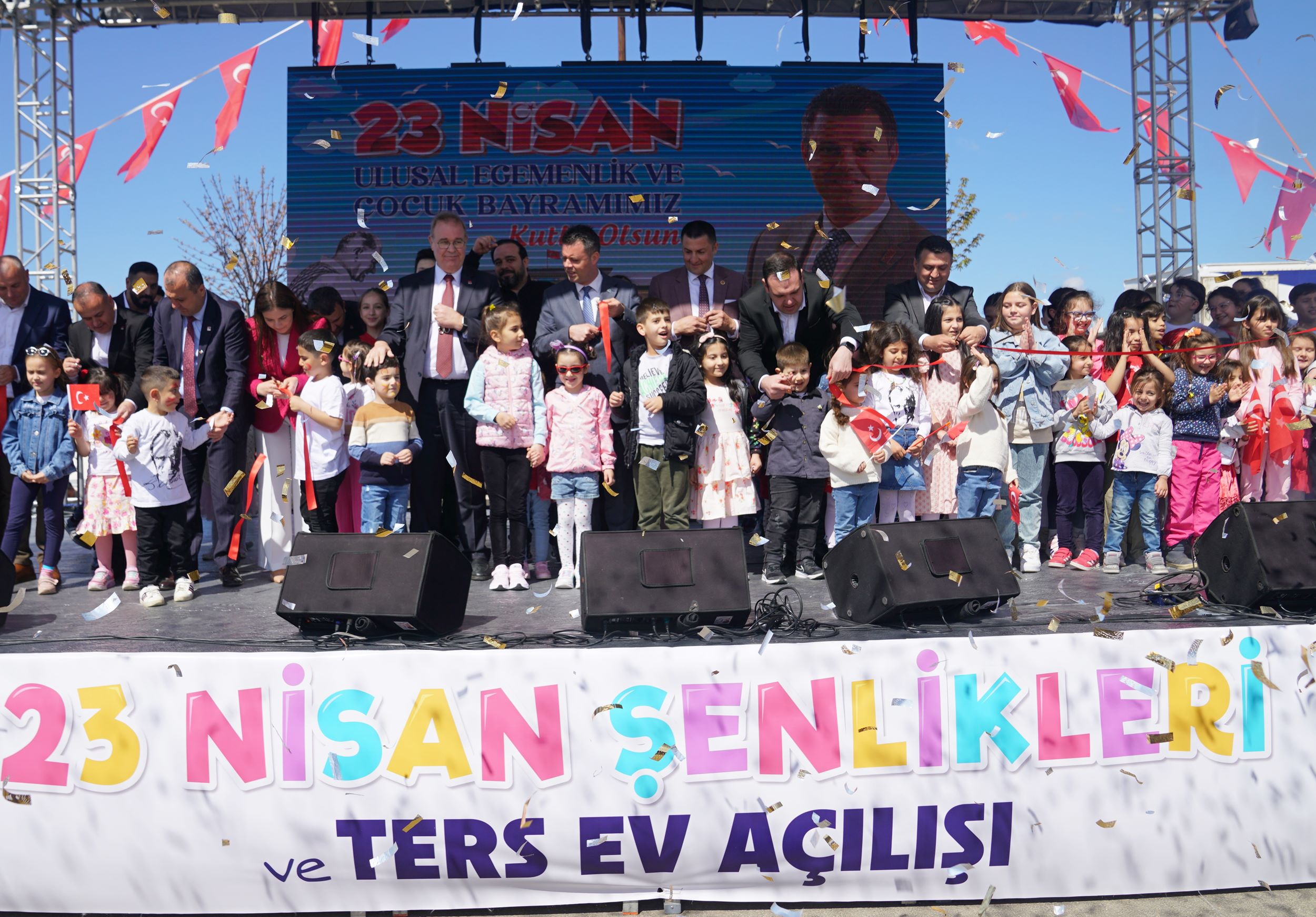 Çorlunun Yeni Müzesi Ters Ev 23 Nisan´da Açıldı Çorlunun Yeni Müzesi Ters Ev 23 Nisan´da Açıldı