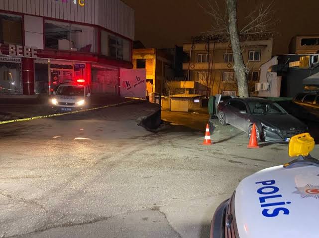 Madde Bağımlıları Tarafından Bıçaklandı: 1 Ağır Yaralı