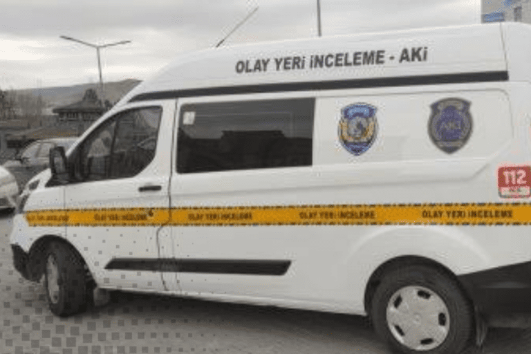 Otomobilin Altında Kalan Murat Öldü!