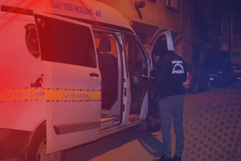 Kavga Ettiği Ablasını Bıçakladı: 1 Ağır Yaralı!
