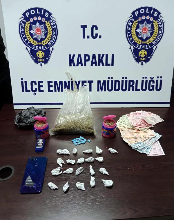 Polisten Kaçan 2 Şüpheli Uyuşturucuyla Yakalandı 
