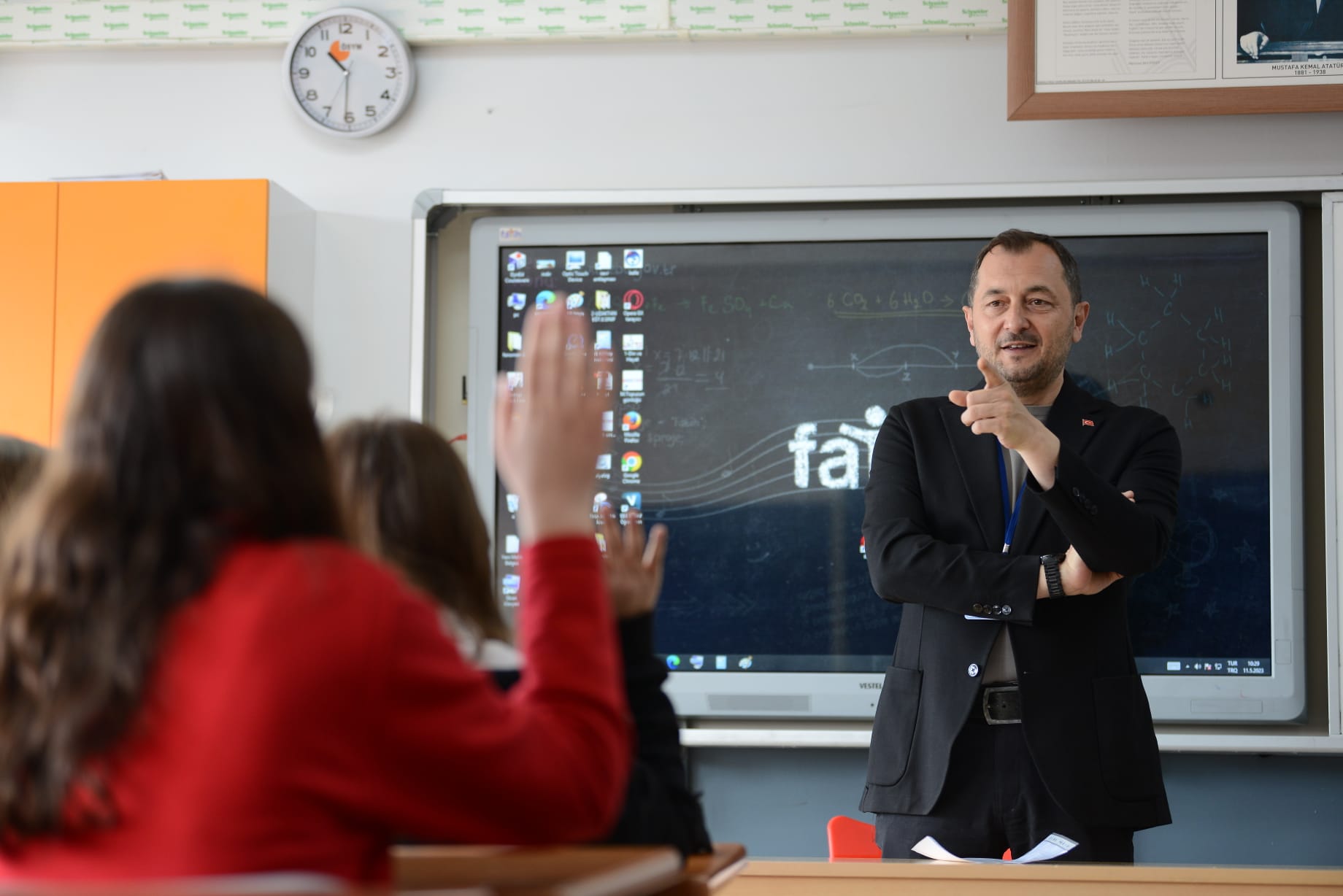 Başkan Yüksel Meslek Tanıtım Şenliğinde öğrencilerle buluştu Başkan Yüksel Meslek Tanıtım Şenliğinde öğrencilerle buluştu