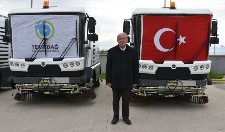 BÜYÜKŞEHİR, TEMİZ ÇEVRE İÇİN TEMİZLİK ARAÇLARININ SAYISINI ARTIRMAYA DEVAM EDİYOR