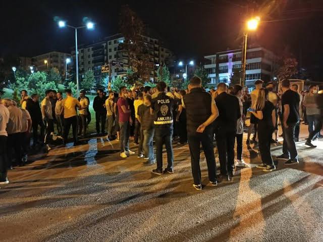 Düğünde Bıçaklı Kavga: 1 Yaralı!