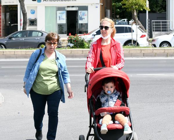 ‘Mevsimsel geçiş üst solunum yolu hastalıklarını artırdı’ ‘Mevsimsel geçiş üst solunum yolu hastalıklarını artırdı’