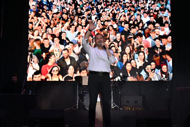 Süleymanpaşa Belediye Başkanından gençlere dev konser