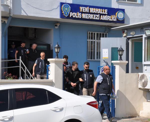 Bıçak Zoruyla Gasp Yapan 3 Şüpheli Yakalandı