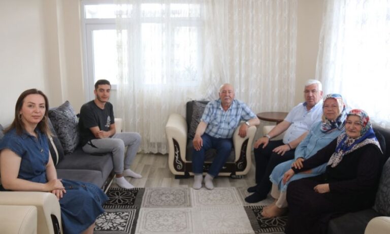 Başkan Yüksel’den Şehit Babalarına Babalar Günü Ziyareti