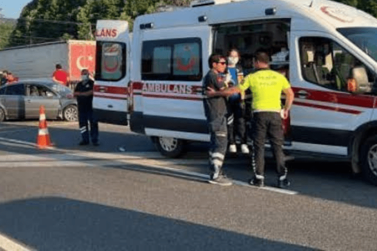 İşe Giderken Kaza Yaptı: 1 Ölü, 2 Yaralı!