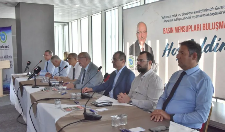 BAŞKAN ALBAYRAK, 24 TEMMUZ BASIN BAYRAMI DOLAYISIYLA GAZETECİLERLE BİR ARAYA GELDİ
