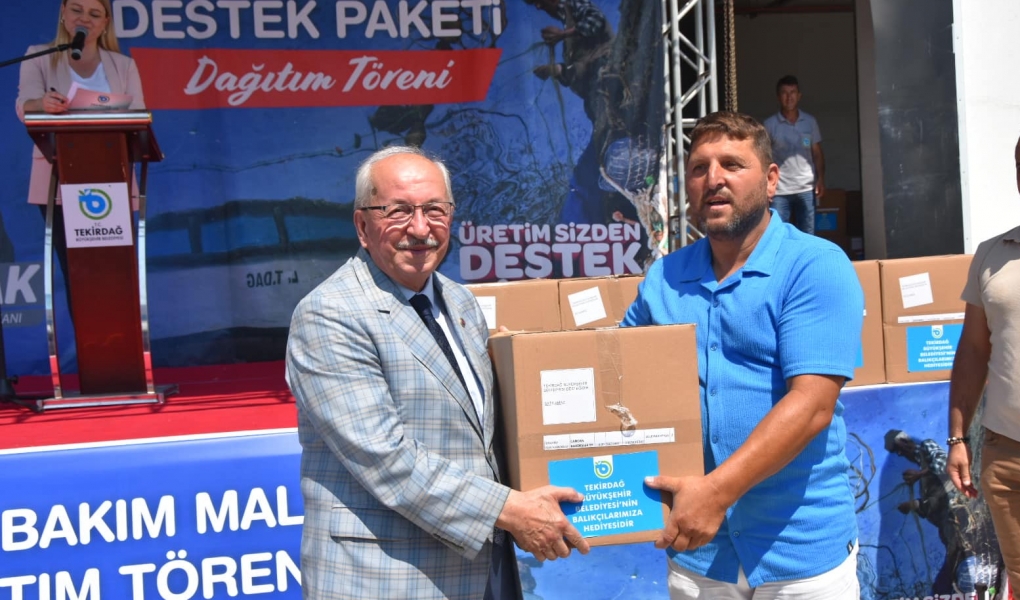 Büyükşehirden Balıkçılara Malzeme Desteği Büyükşehirden Balıkçılara Malzeme Desteği