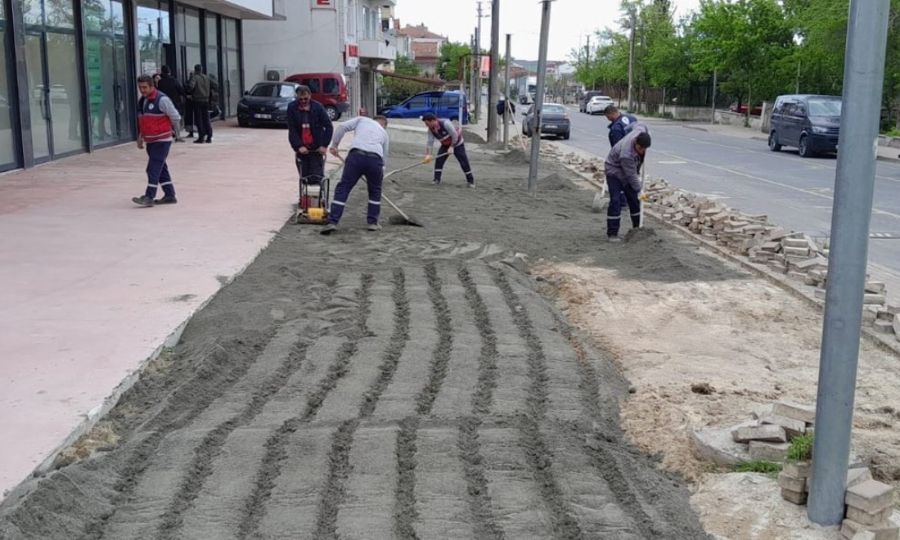 Ergene Belediyesi Ekipleri Dört Koldan Eş Zamanlı Çalışıyor Ergene Belediyesi Ekipleri Dört Koldan Eş Zamanlı Çalışıyor