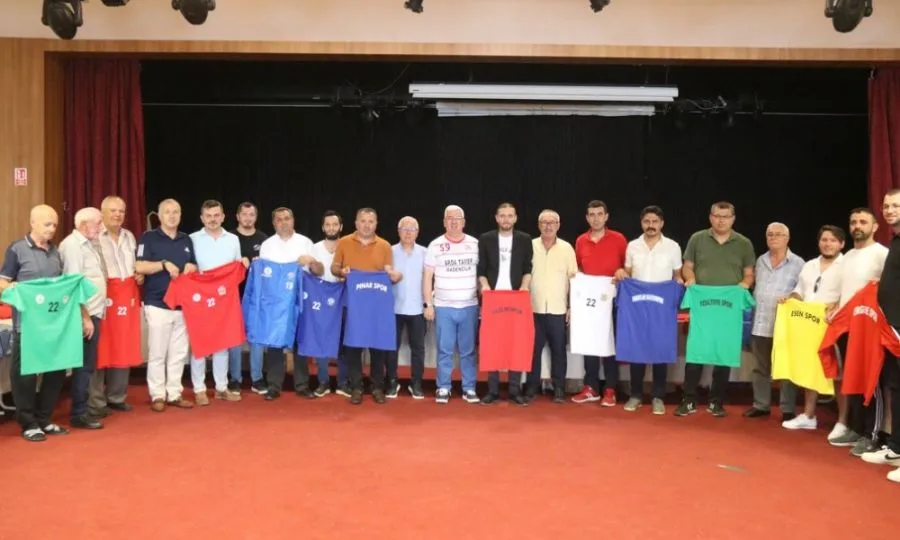 Ergene Belediyesi Spor Kulüplerine Malzeme Desteğinde Bulundu Ergene Belediyesi Spor Kulüplerine Malzeme Desteğinde Bulundu