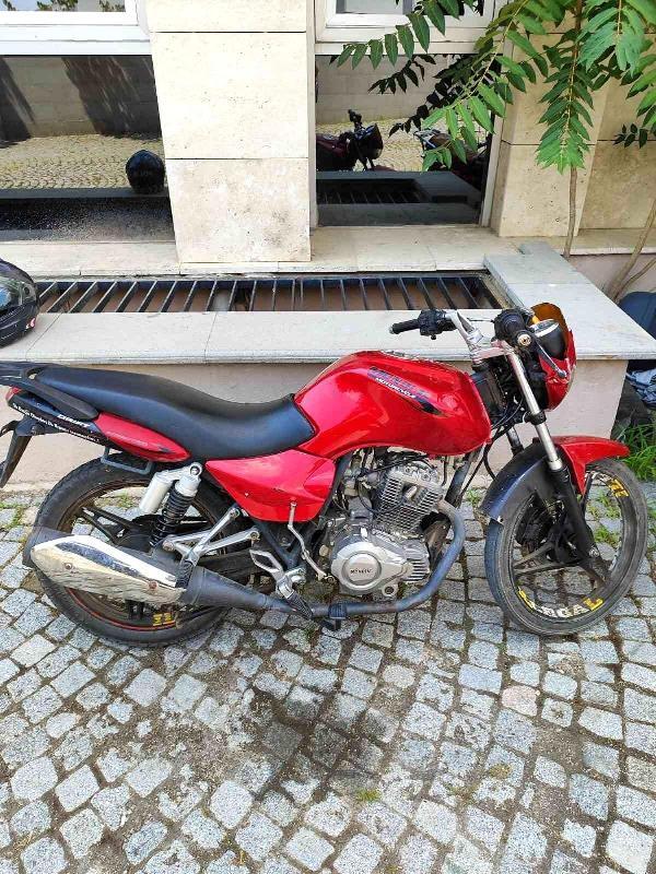 Kırklareli’nde polis,  2 adet çalıntı motosiklet yakaladı