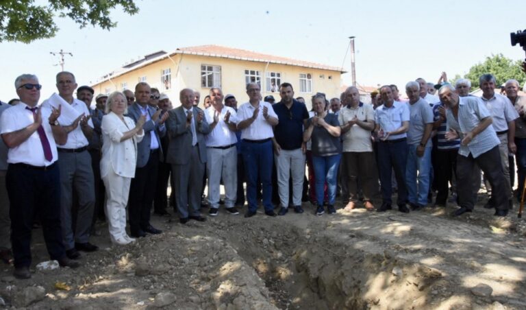 SAĞLAMTAŞ DÜĞÜN SALONU TEMEL ATMA TÖRENİ GÖRKEMLİ BİR TÖRENLE GERÇEKLEŞTİ