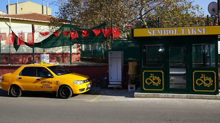 Çorlu Taksi Durakları: Kentin Ulaşımındaki Önemli Halka