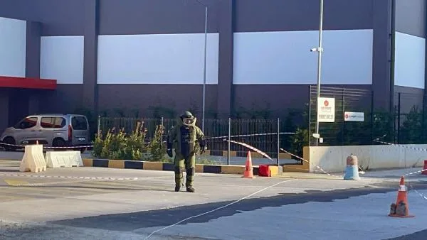 Şüpheli Paket Panik Yarattı: Fünyeyle Patlatıldı