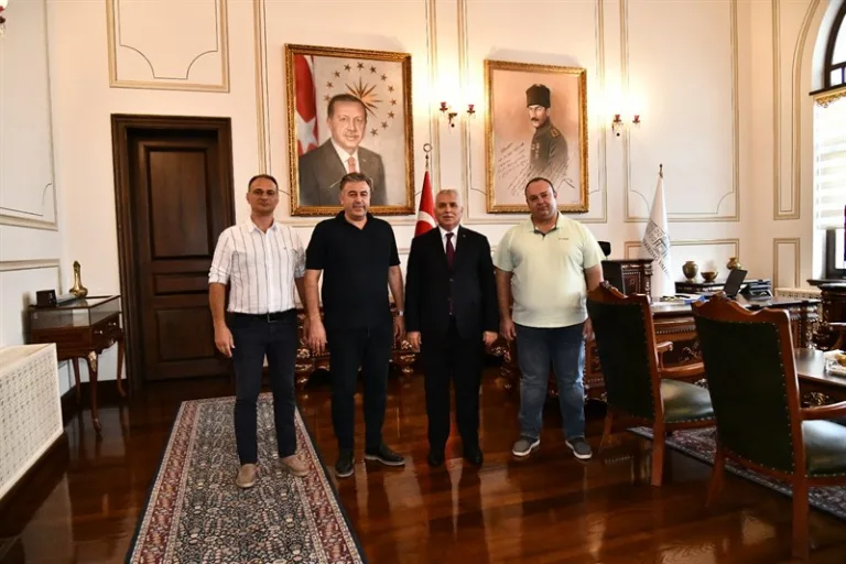Hayrabolu OSB Yönetim Kurulu Başkanı Şenol Kağıtçı ve Hayrabolu OSB Yönetim Kurulu Üyeleri Vali Aziz Yıldırım’a Veda Ziyaretinde Bulundu