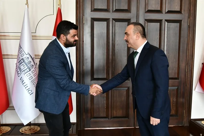 Süleymanpaşa Basın Mensupları Derneği Başkanı ve Yönetim Kurulu Üyesi Gazetecilerden Vali Soytürk’e Hayırlı Olsun Ziyareti Süleymanpaşa Basın Mensupları Derneği Başkanı ve Yönetim Kurulu Üyesi Gazetecilerden Vali Soytürk’e Hayırlı Olsun Ziyareti