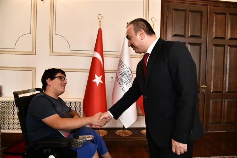 Trakya Türk TV Haber Müdürü Arslan ve Gazeteci Adutalp Vali Soytürk’ü Ziyaret Etti