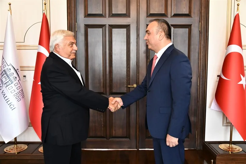 ASYAPORT Yönetim Kurulu Başkanı Ahmet Soyuer Vali Recep Soytürk’ü Ziyaret Etti ASYAPORT Yönetim Kurulu Başkanı Ahmet Soyuer Vali Recep Soytürk’ü Ziyaret Etti