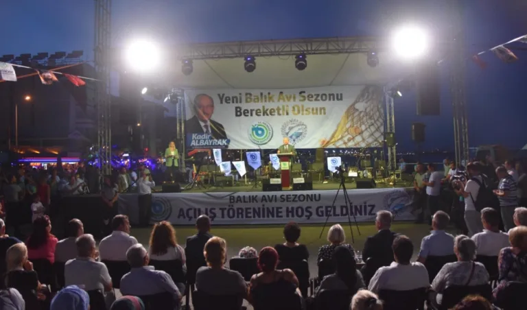 BALIKÇILAR TEKİRDAĞ BÜYÜKŞEHİR BELEDİYESİ İLE BİRLİKTE SEZONU AÇTI
