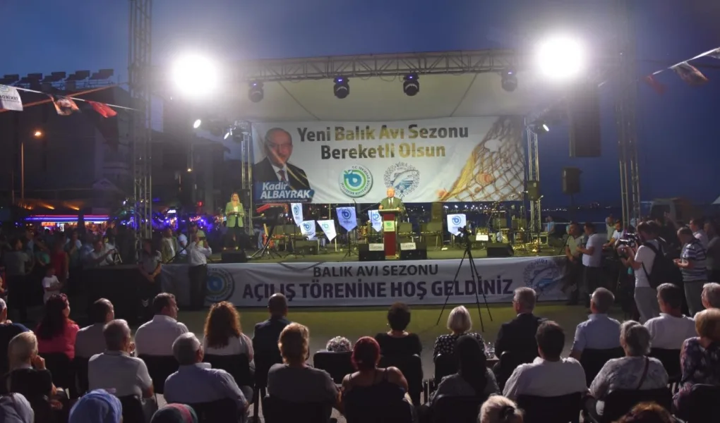 BALIKÇILAR TEKİRDAĞ BÜYÜKŞEHİR BELEDİYESİ İLE BİRLİKTE SEZONU AÇTI BALIKÇILAR TEKİRDAĞ BÜYÜKŞEHİR BELEDİYESİ İLE BİRLİKTE SEZONU AÇTI